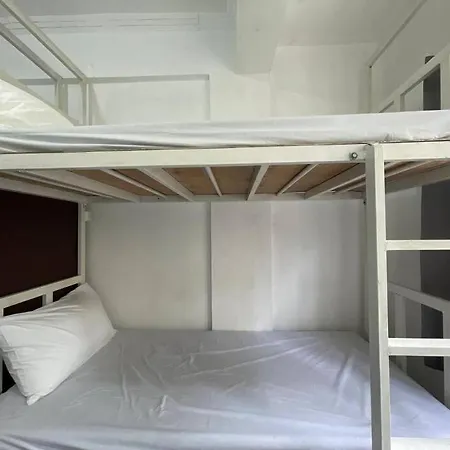 Lawton Residences Studio Room 2J - 4 Pax