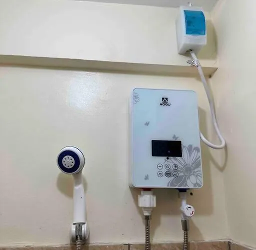 Lawton Residences 2j - 4 Pax Apartamento Manila